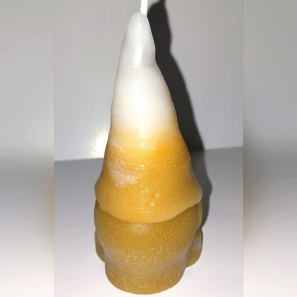 Hand crafted limited edition Gnome candle - Picture 2 of 6